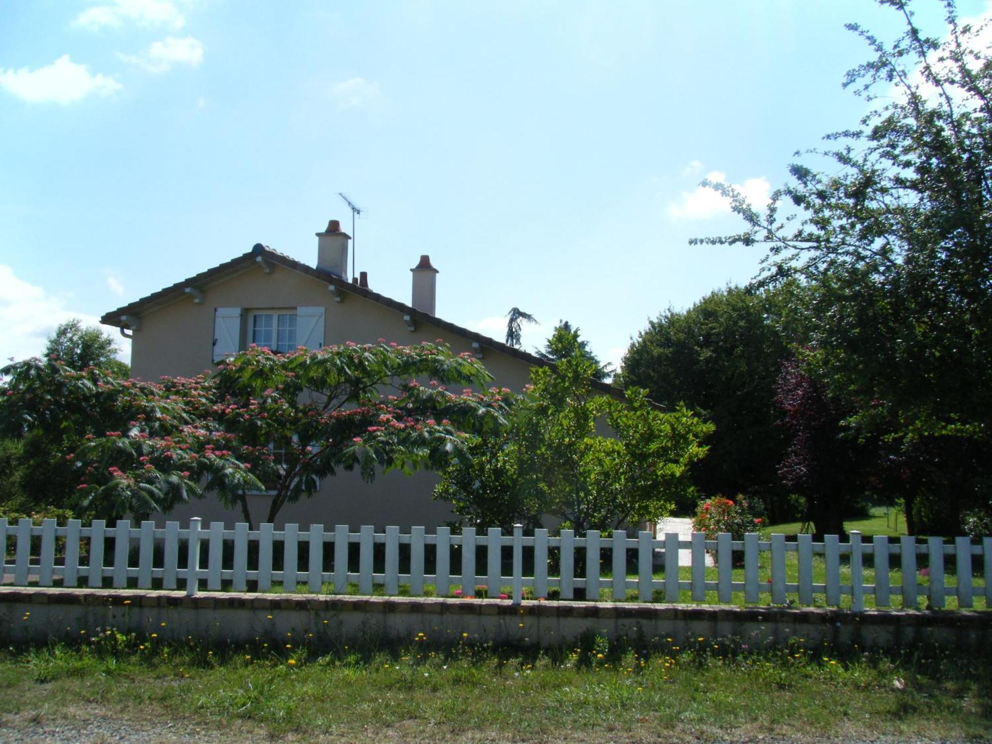 A La Volette Bed and Breakfast Pouillé Εξωτερικό φωτογραφία